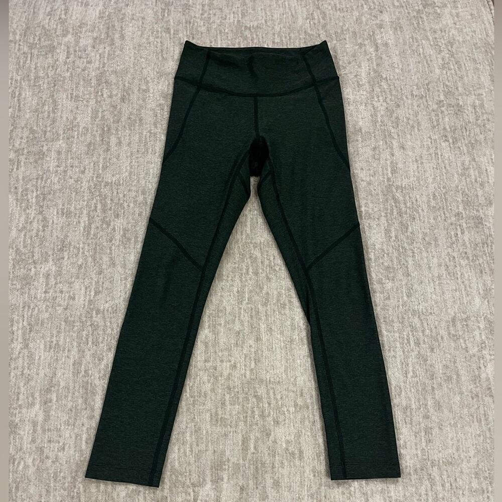 Outdoor Voices
Green 3/4 Warm Up Hunter - Xs Activewear Leggings - Picture 3 of 5